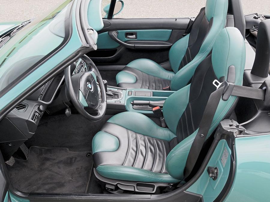 Интерьер BMW Z3 M Roadster (E36/7) 1996 года  (фото 11 из 37)